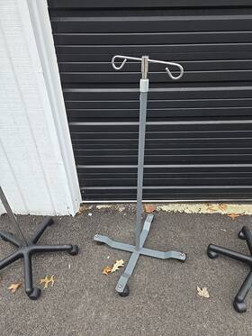 4-leg Drive 13033 Medical Economy Removable Top Iv Pole With 2 Hook Silver