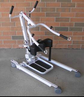 Stsp450 Drive Medical Stsm450/stsp450 Sit To Stand Lift Used With 2 Batteries