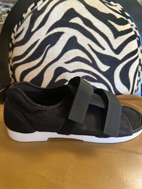 2096 Otc 2096/w-l Womens Soft Top Post-op Shoe Large O