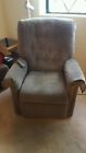 Cl-10-lc-10 Q76-9299 Pride Mobility Lift Chair With Moss Fabric Upholstery Products