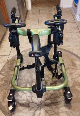 K620 Rifton Gait Trainer Pacer Pediatric Small Weight Capacity 75 Walker
