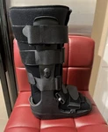 New Walker Boot Medical Grade Medium AW0600. Fixed Price $35.00.