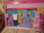 New Barbie Doll Gift Pack 6 Complete Outfits Shoes Dresses Clothes Mattel 2002. Fixed Price $30.00.