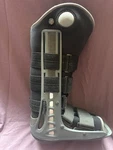 Donjoy Maxtrax 2.0 Air Walking Boot - Medium Used Once Pneumatic Walker. Fixed Price $62.99.