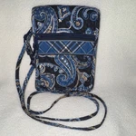 Vera Bradley Retired Windsor Navy Blue Paisley Mini Hipster Crossbody Bag 6 X8. Fixed Price $18.00.
