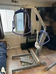 Arjo Maxi 500 Power Hoyer Lift. Fixed Price $1500.00.