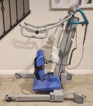 Arjo Huntleigh Sara 3000 Standing Lift With Scale, & Battery No Charger Sling. Fixed Price $700.00.